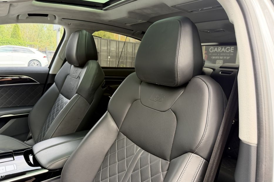Продам Audi S8 Long Quattro 2023 года в Киеве