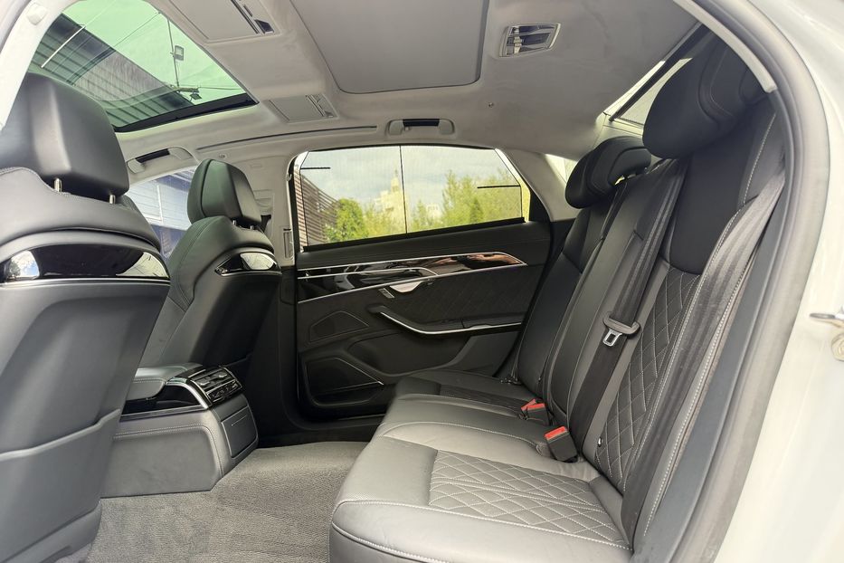 Продам Audi S8 Long Quattro 2023 года в Киеве