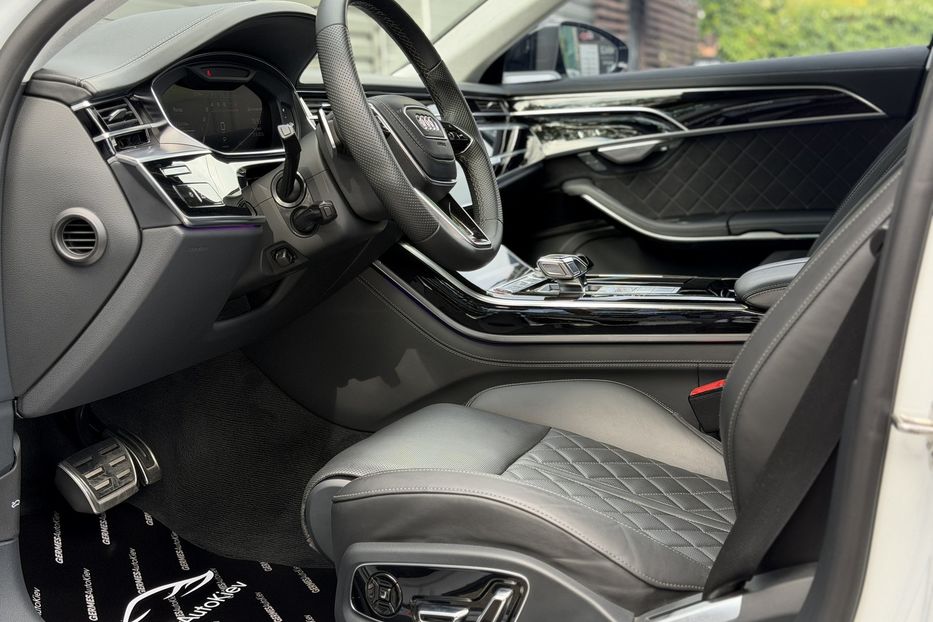 Продам Audi S8 Long Quattro 2023 года в Киеве