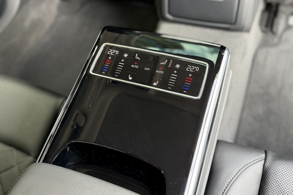 Продам Audi S8 Long Quattro 2023 года в Киеве