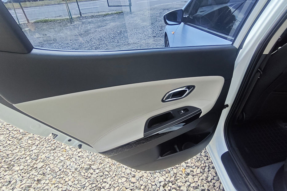 Продам Kia Ceed 1.6D  MT (136 к.с.)   2015 года в Киеве