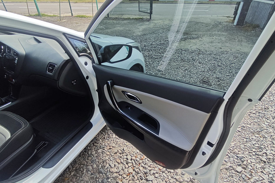 Продам Kia Ceed 1.6D  MT (136 к.с.)   2015 года в Киеве