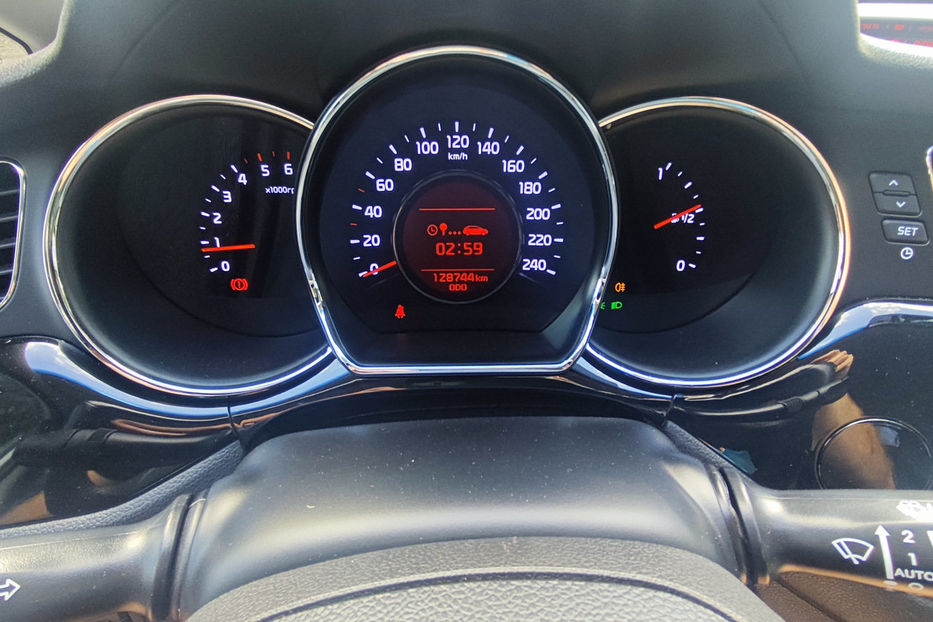 Продам Kia Ceed 1.6D  MT (136 к.с.)   2015 года в Киеве