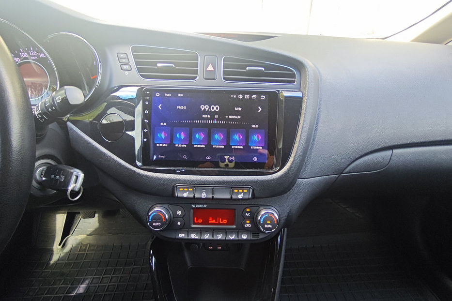 Продам Kia Ceed 1.6D  MT (136 к.с.)   2015 года в Киеве