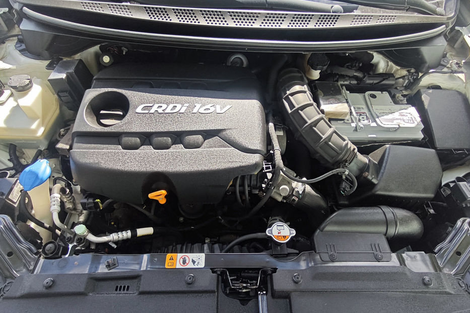 Продам Kia Ceed 1.6D  MT (136 к.с.)   2015 года в Киеве