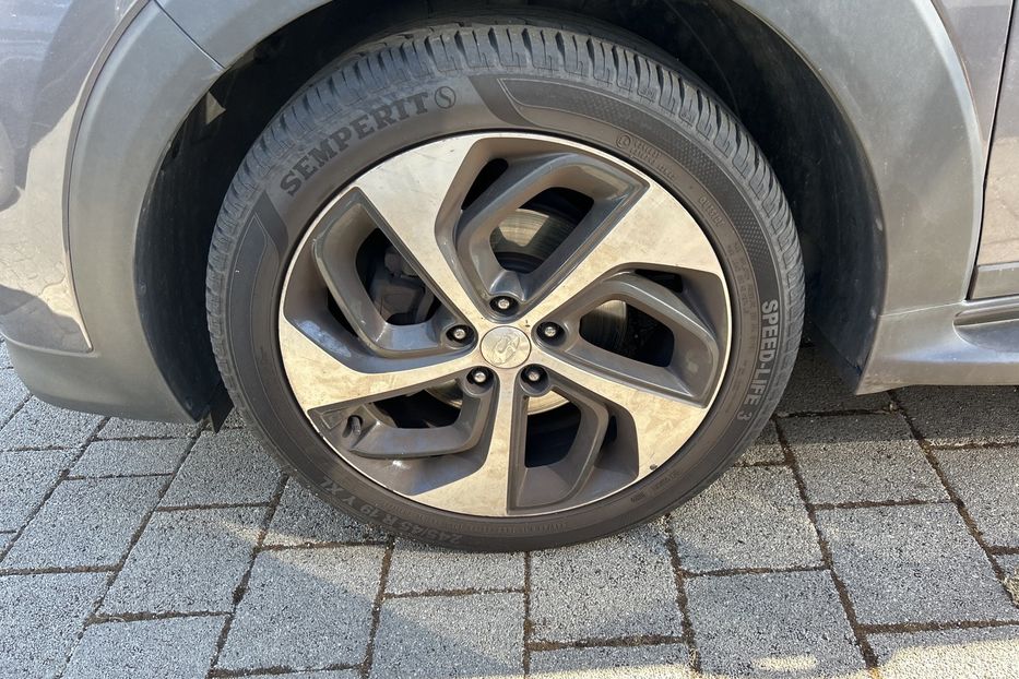 Продам Hyundai Tucson 2.0 CRDi Premiu 4WD  В ДОРОЗІ 2016 года в Тернополе