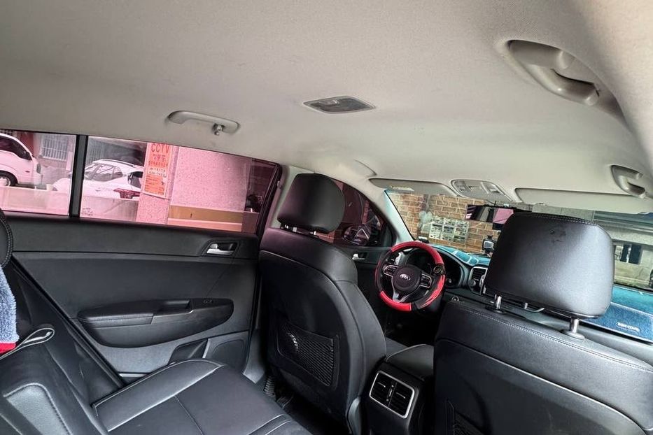 Продам Kia Sportage 2.0 CRDi Premium AUT 2WD 2018 года в Тернополе