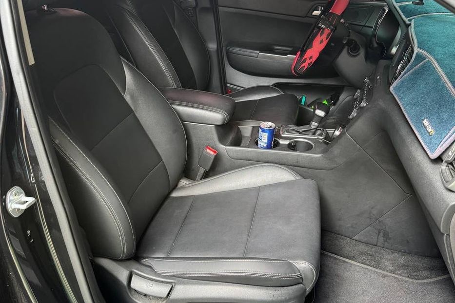 Продам Kia Sportage 2.0 CRDi Premium AUT 2WD 2018 года в Тернополе