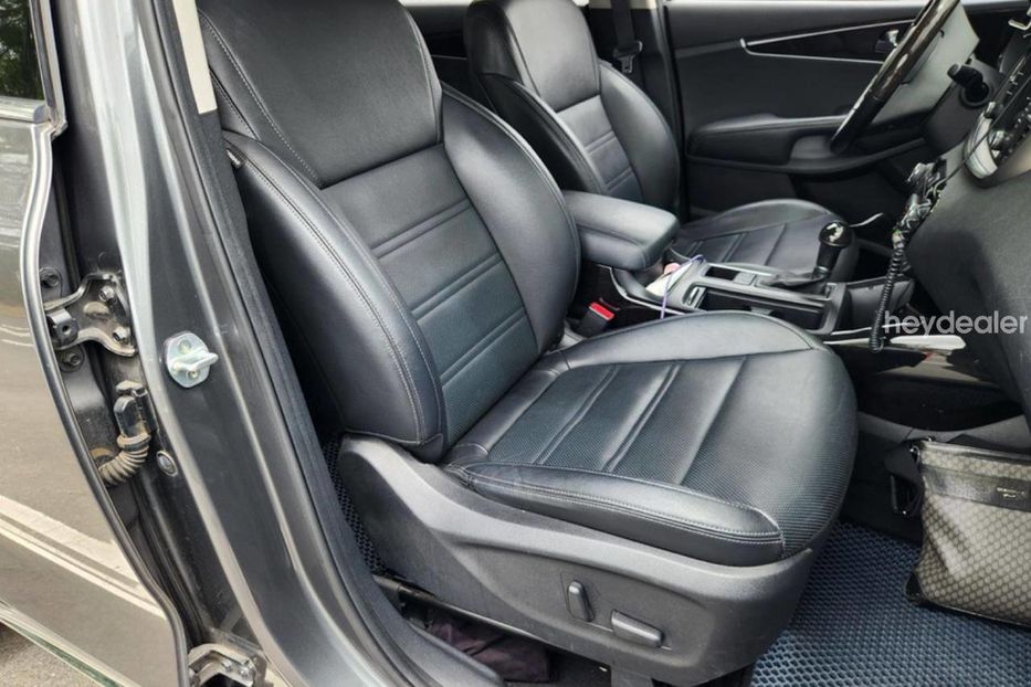 Продам Kia Sorento 2,0 CRDI PREMIUM 2WD 2016 года в Тернополе