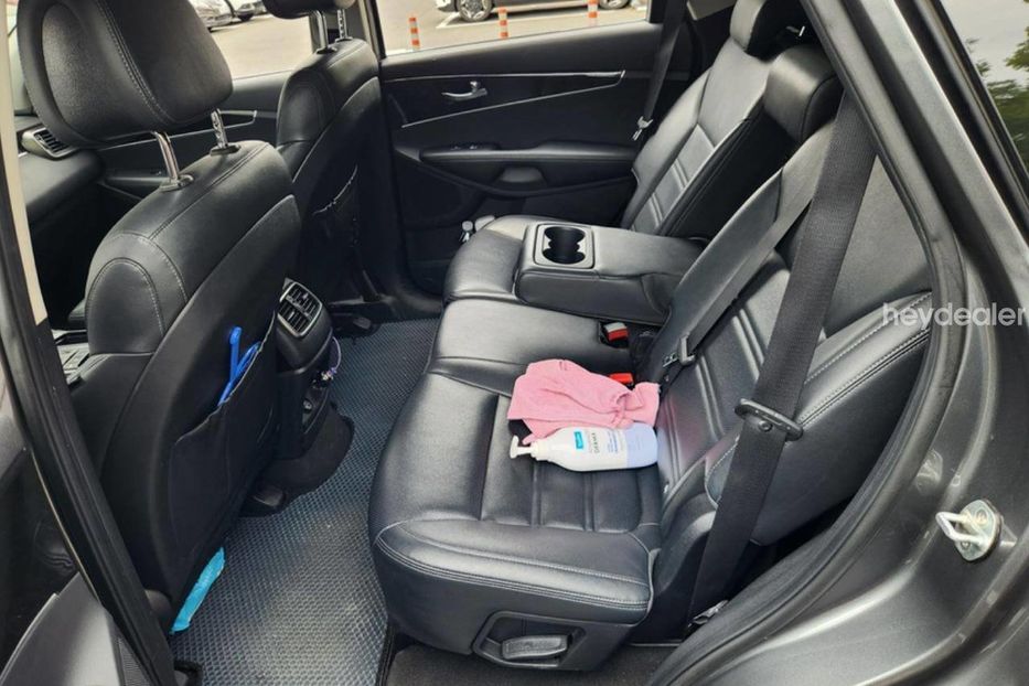 Продам Kia Sorento 2,0 CRDI PREMIUM 2WD 2016 года в Тернополе