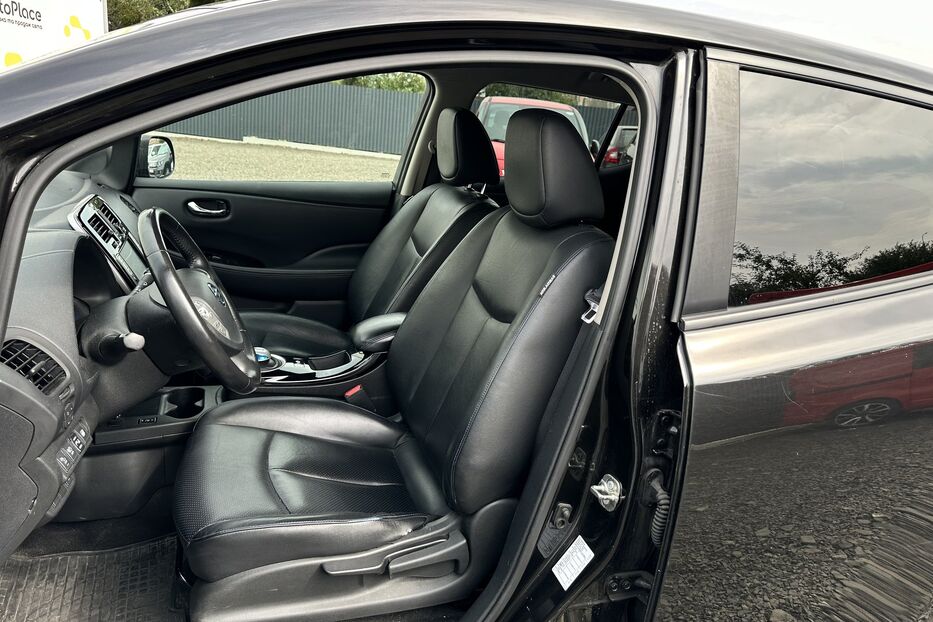 Продам Nissan Leaf 2015 года в Луцке