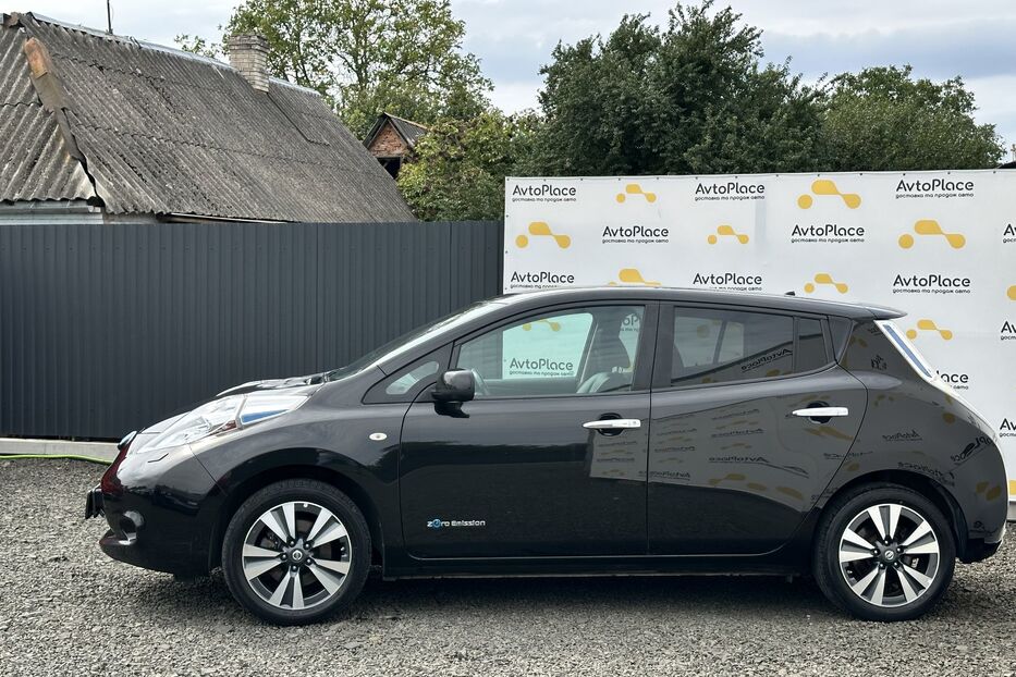 Продам Nissan Leaf 2015 года в Луцке