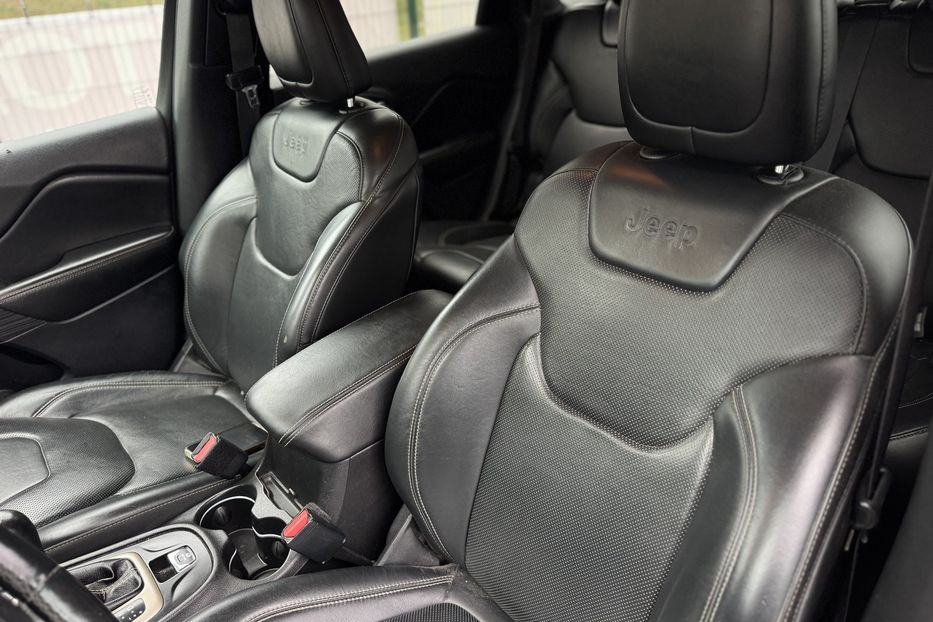 Продам Jeep Cherokee COMIS  2016 года в г. Умань, Черкасская область