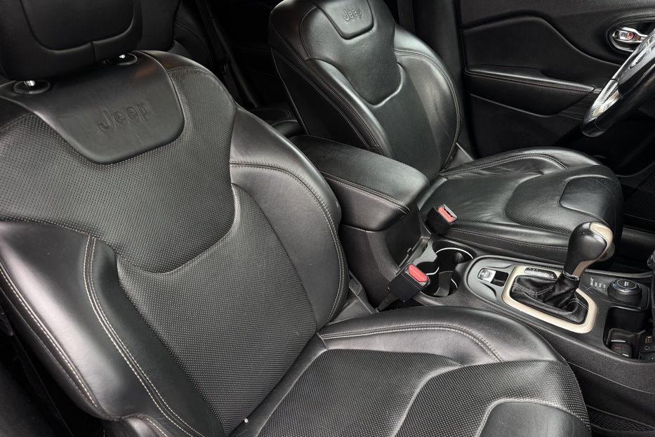 Продам Jeep Cherokee COMIS  2016 года в г. Умань, Черкасская область