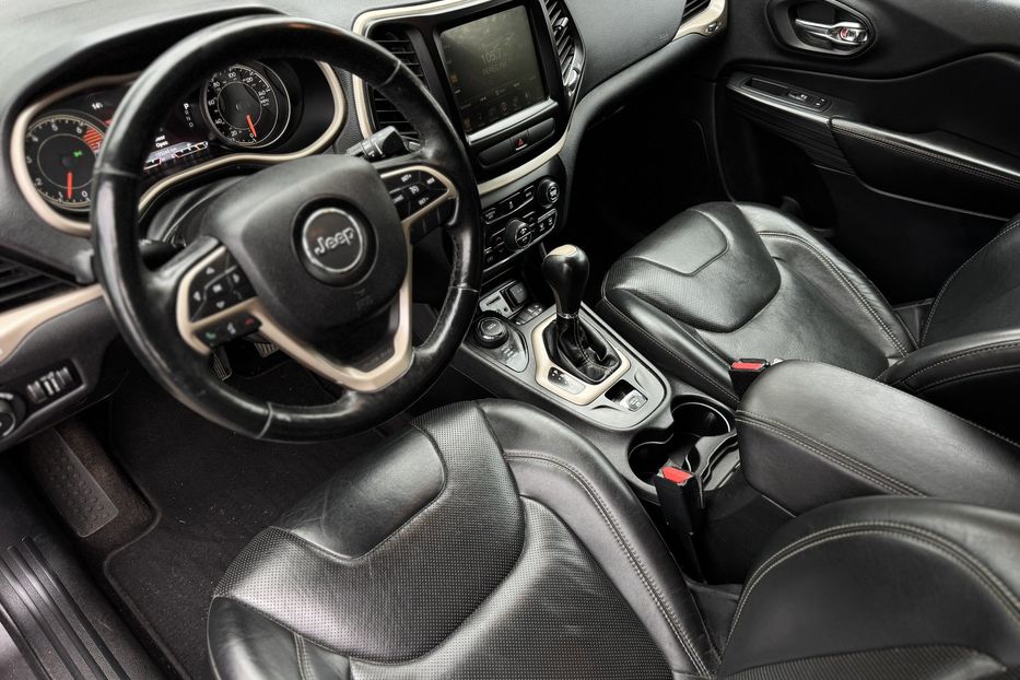 Продам Jeep Cherokee COMIS  2016 года в г. Умань, Черкасская область