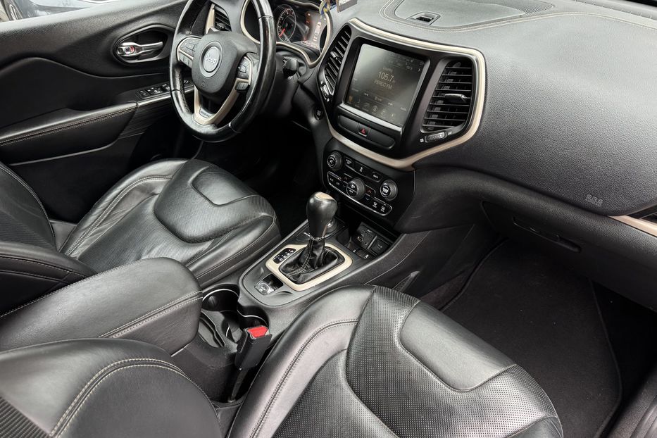 Продам Jeep Cherokee COMIS  2016 года в г. Умань, Черкасская область