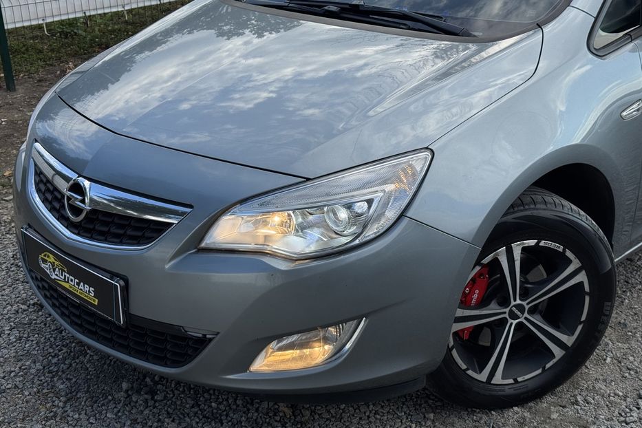 Продам Opel Astra J COMIS  2012 года в г. Умань, Черкасская область