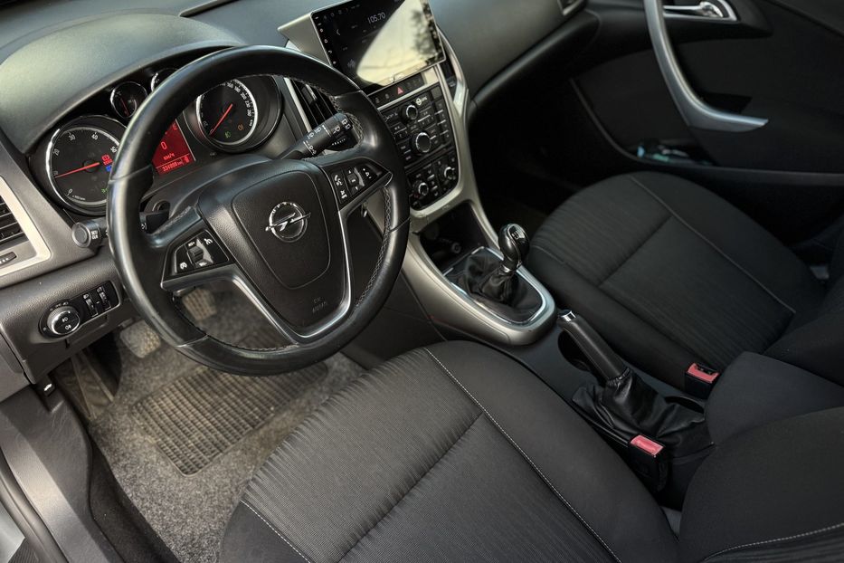 Продам Opel Astra J COMIS  2012 года в г. Умань, Черкасская область