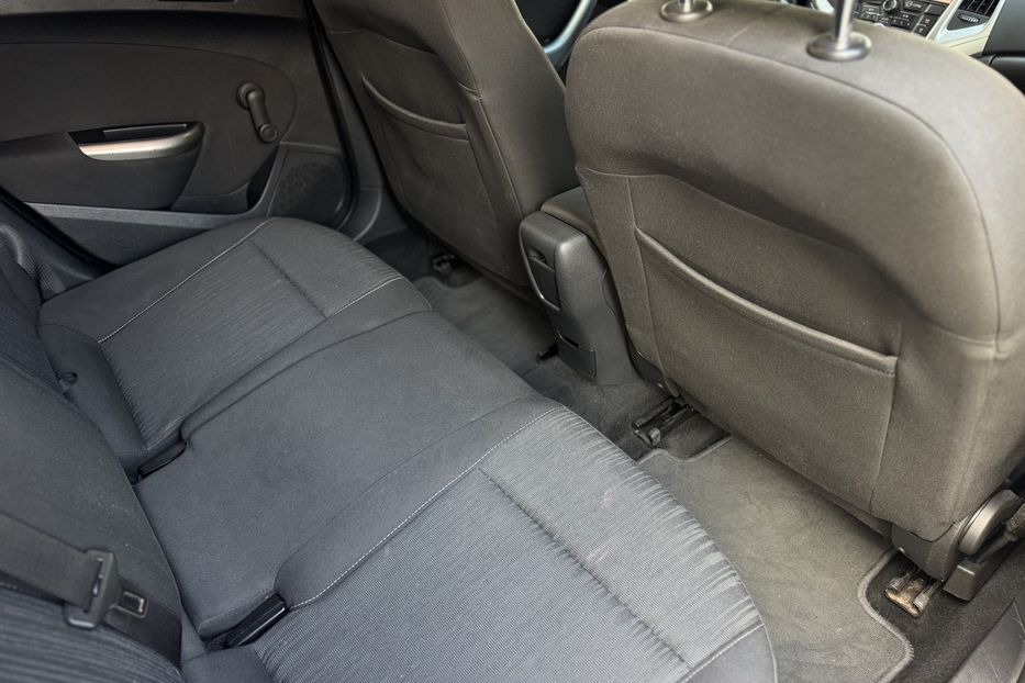 Продам Opel Astra J COMIS  2012 года в г. Умань, Черкасская область