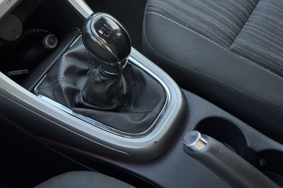Продам Opel Astra J COMIS  2012 года в г. Умань, Черкасская область