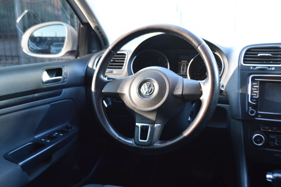 Продам Volkswagen Golf  VI Універсал TDI 2010 года в Одессе
