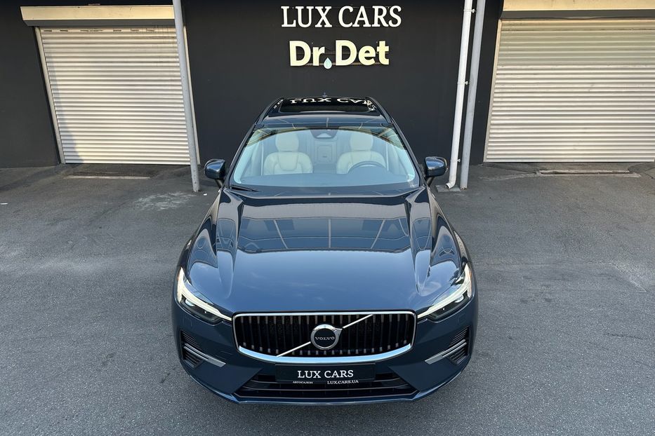 Продам Volvo XC60 B5 AWD 2022 года в Киеве