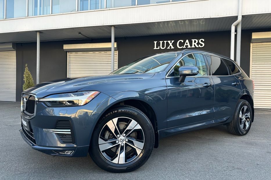 Продам Volvo XC60 B5 AWD 2022 года в Киеве