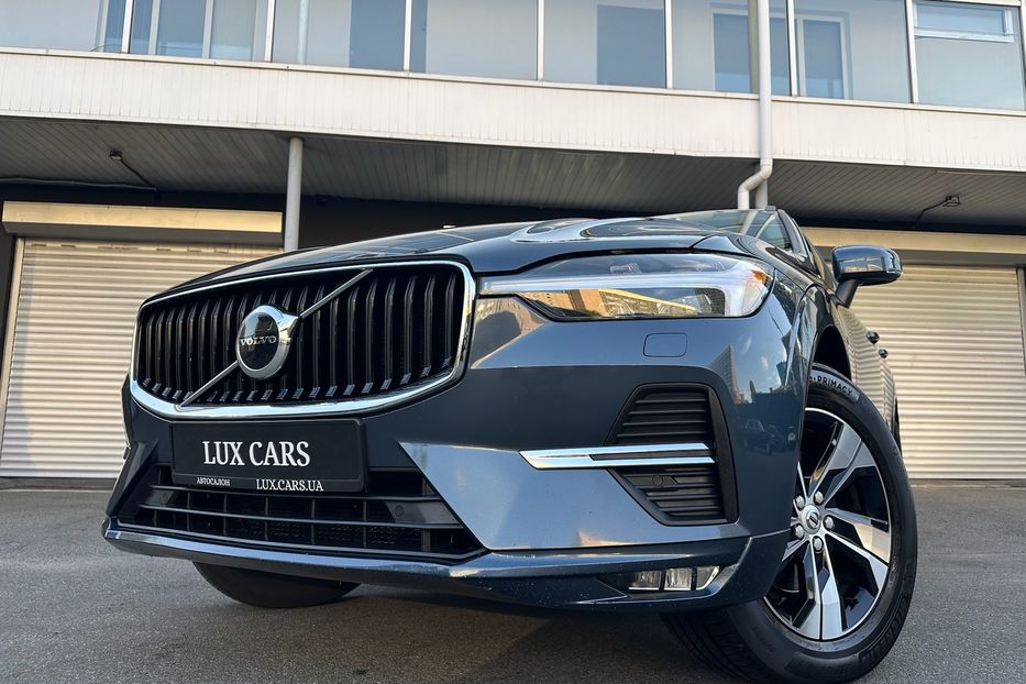 Продам Volvo XC60 B5 AWD 2022 года в Киеве