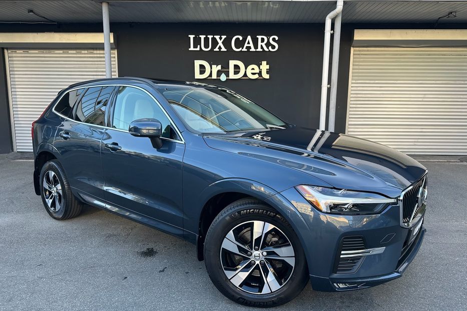 Продам Volvo XC60 B5 AWD 2022 года в Киеве