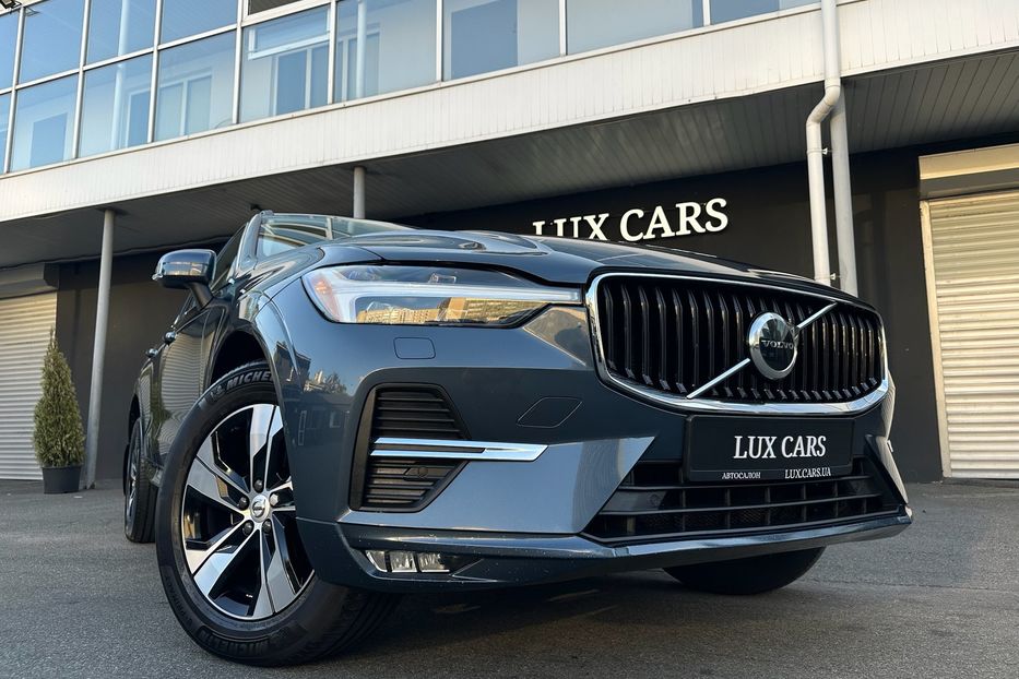 Продам Volvo XC60 B5 AWD 2022 года в Киеве