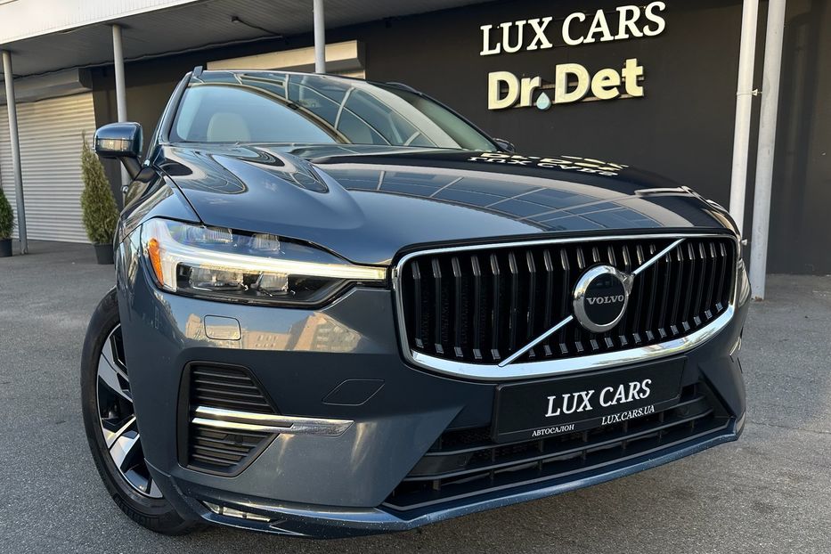 Продам Volvo XC60 B5 AWD 2022 года в Киеве