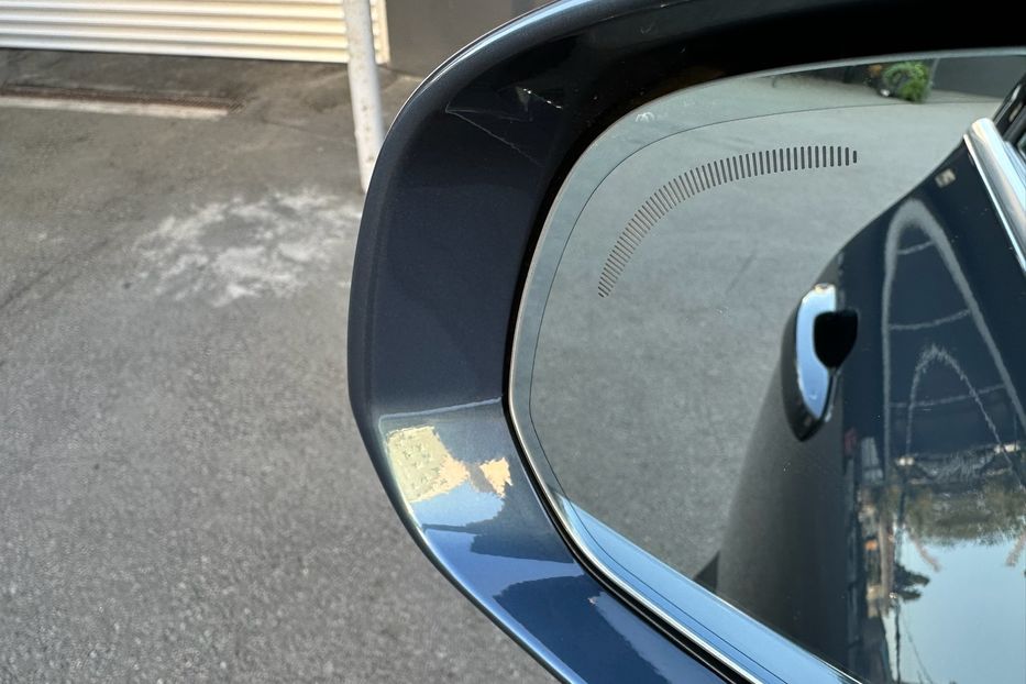 Продам Volvo XC60 B5 AWD 2022 года в Киеве