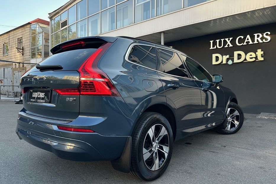 Продам Volvo XC60 B5 AWD 2022 года в Киеве