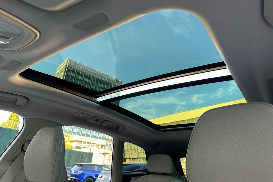Продам Volvo XC60 B5 AWD 2022 года в Киеве