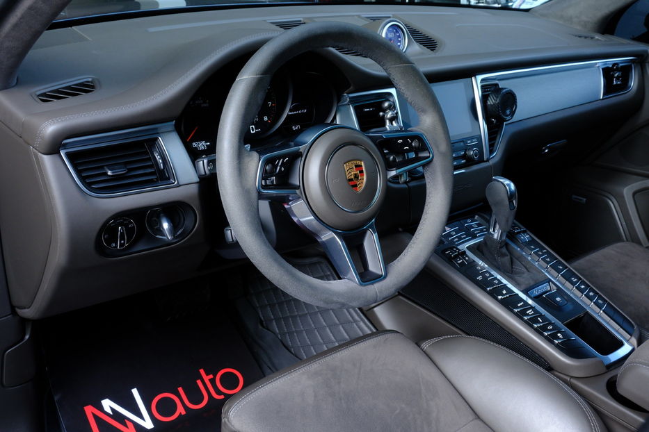 Продам Porsche Macan 2017 года в Одессе