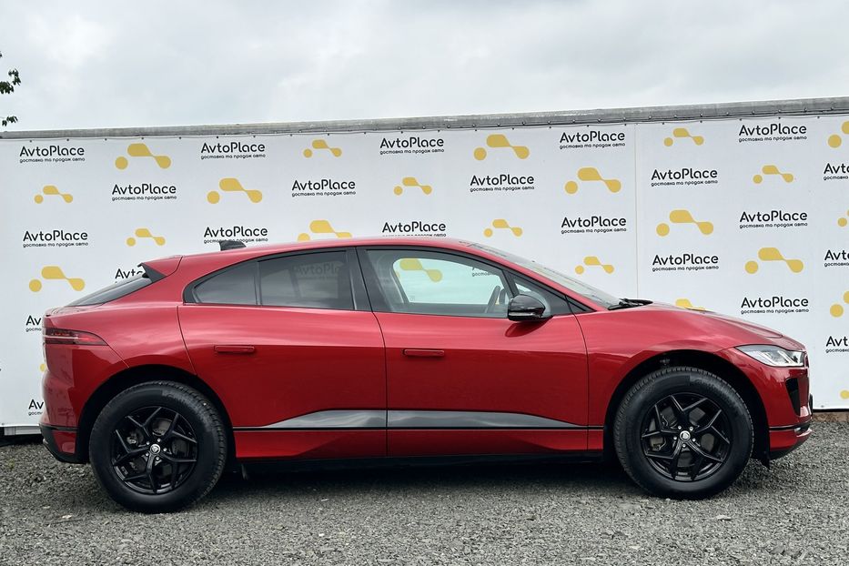 Продам Jaguar F-Pace 90 квт 2023 года в Луцке