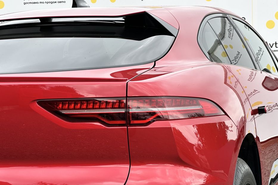 Продам Jaguar F-Pace 90 квт 2023 года в Луцке