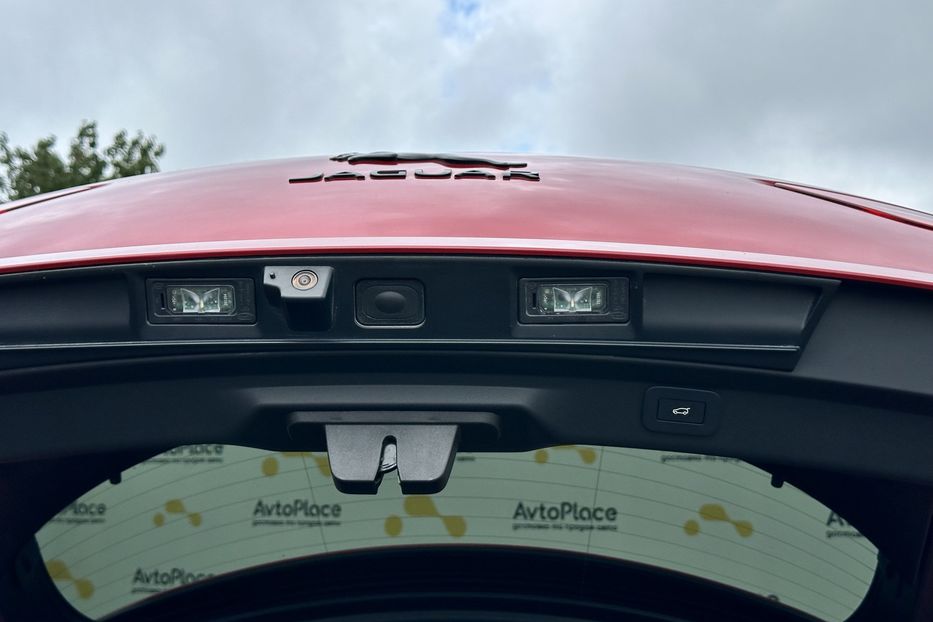 Продам Jaguar F-Pace 90 квт 2023 года в Луцке