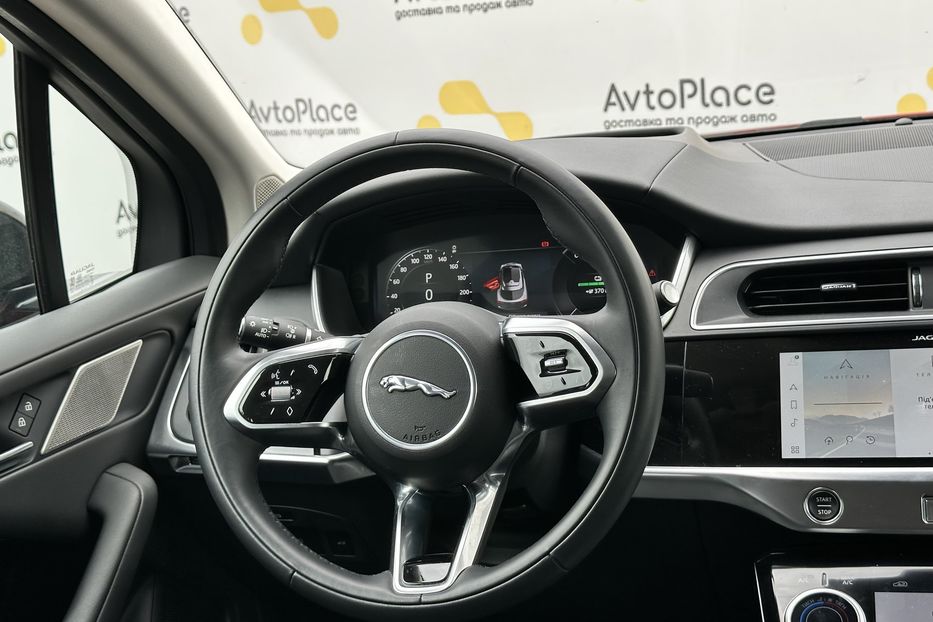 Продам Jaguar F-Pace 90 квт 2023 года в Луцке