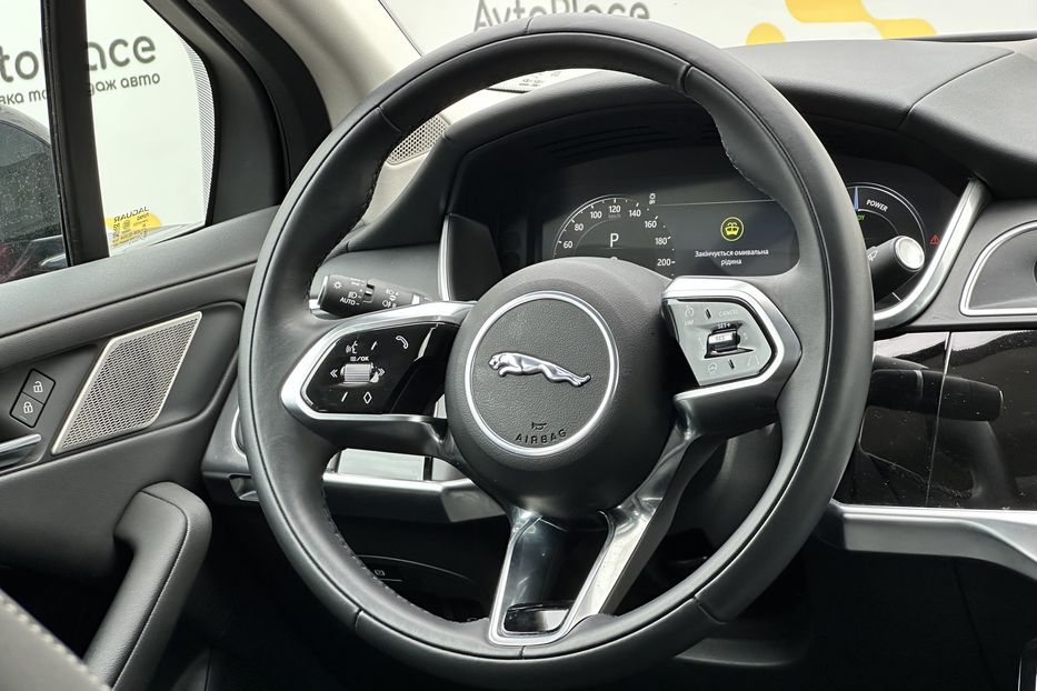 Продам Jaguar F-Pace 90 квт 2023 года в Луцке