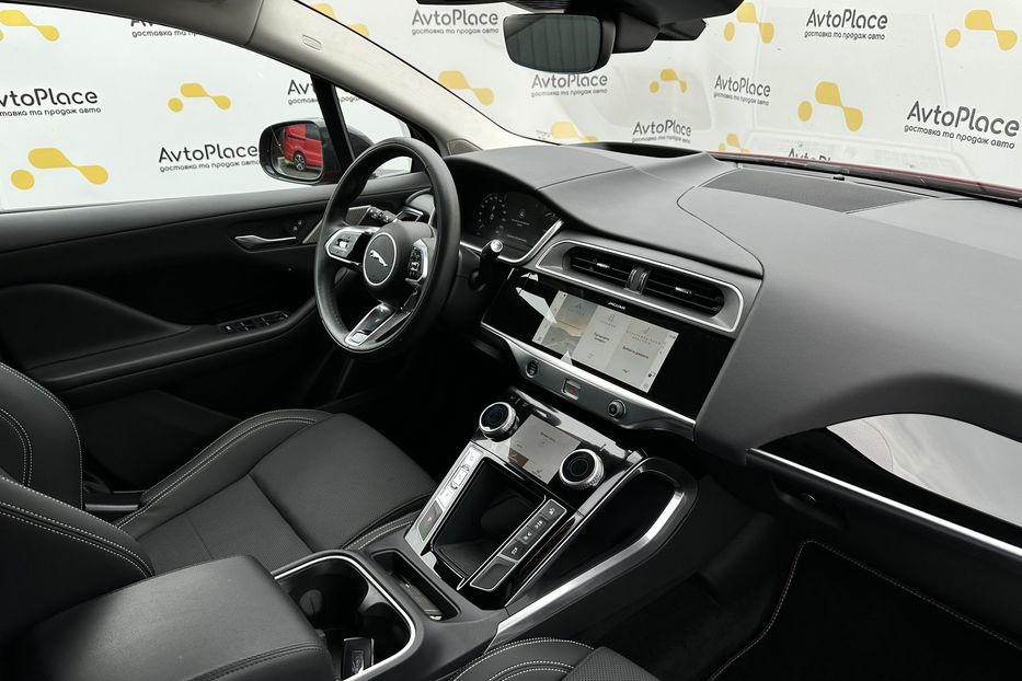 Продам Jaguar F-Pace 90 квт 2023 года в Луцке