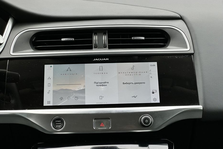 Продам Jaguar F-Pace 90 квт 2023 года в Луцке