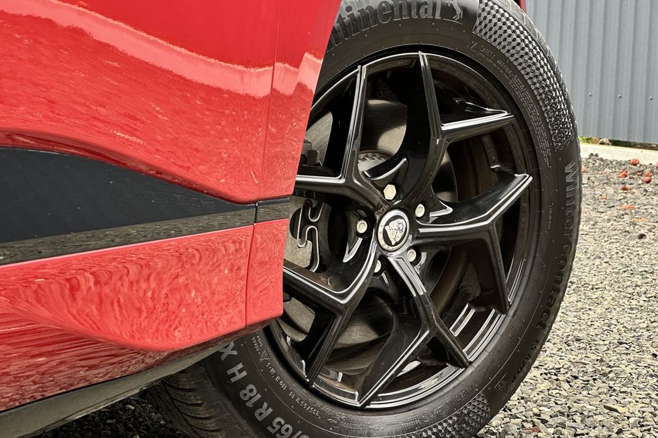 Продам Jaguar F-Pace 90 квт 2023 года в Луцке