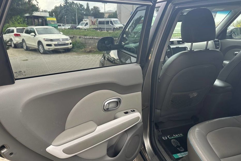 Продам Kia Soul EV 40KW 2015 года в Черновцах