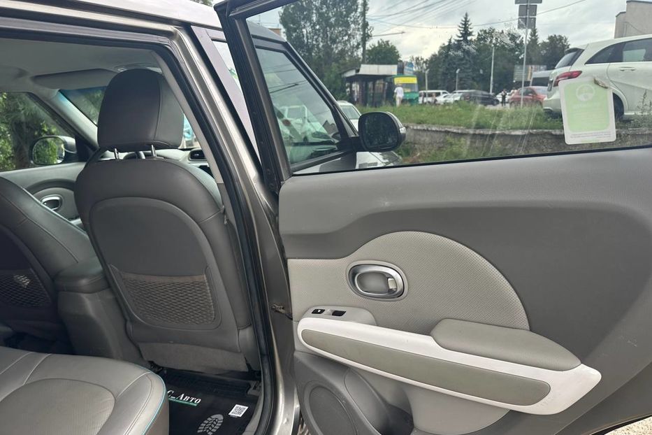 Продам Kia Soul EV 40KW 2015 года в Черновцах