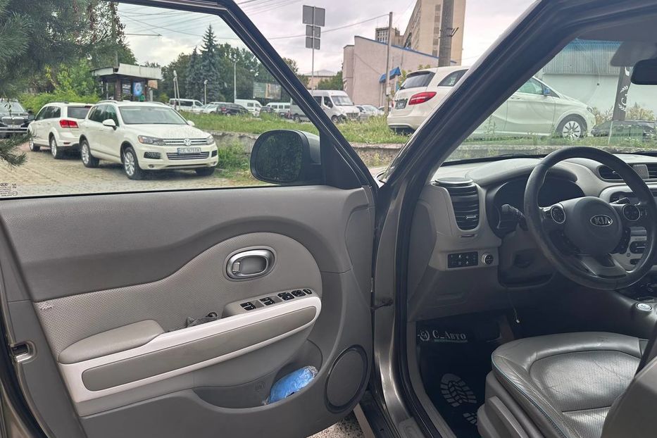 Продам Kia Soul EV 40KW 2015 года в Черновцах