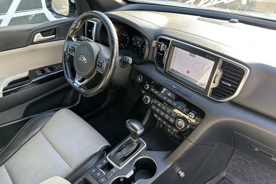 Продам Kia Sportage GT Line  2017 года в Киеве