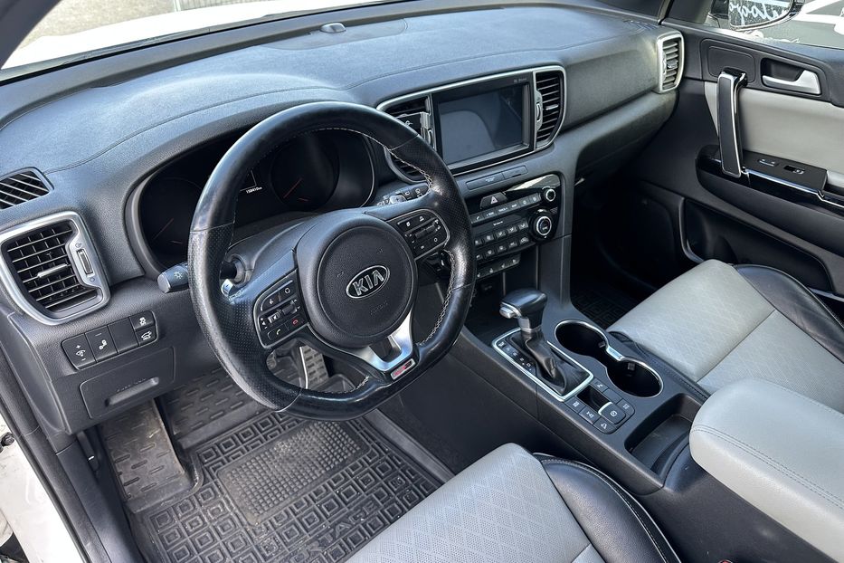 Продам Kia Sportage GT Line  2017 года в Киеве
