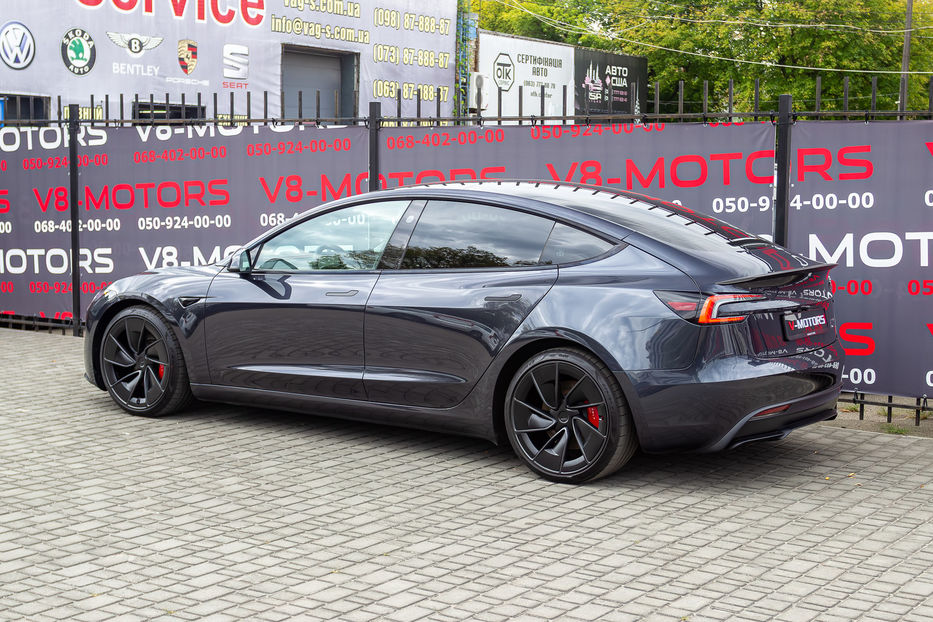 Продам Tesla Model 3 Performance 2024 года в Киеве