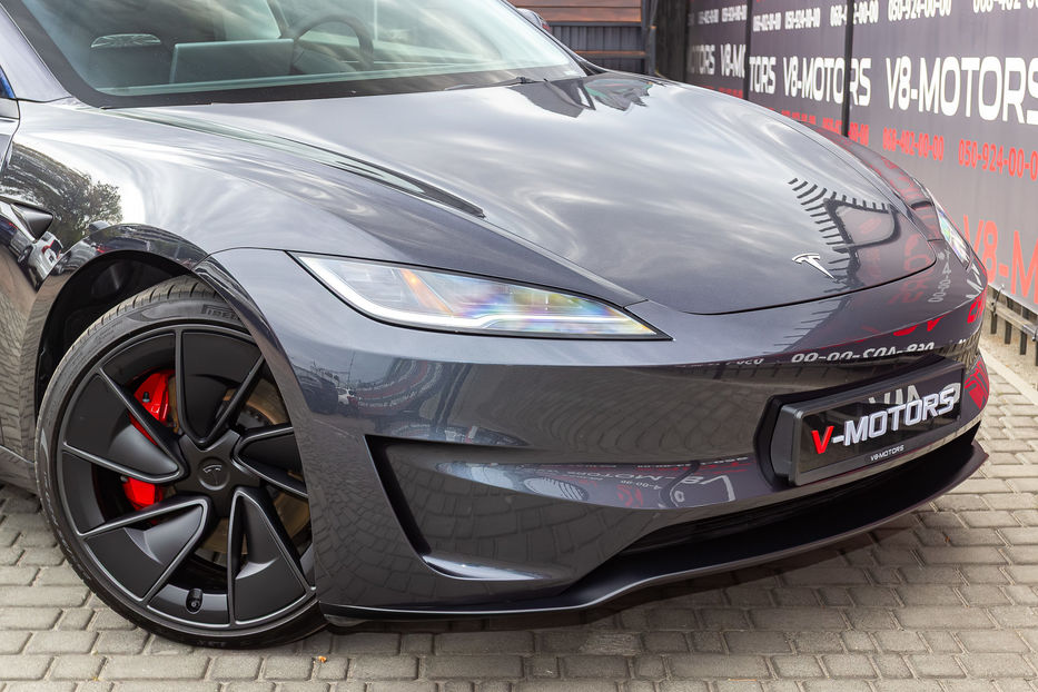 Продам Tesla Model 3 Performance 2024 года в Киеве